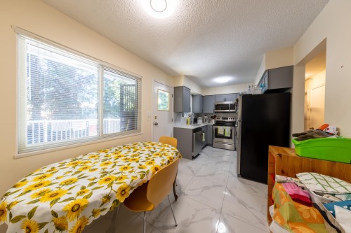 10031 2Nd Avenue, Richmond, BC 