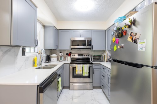 10031 2Nd Avenue, Richmond, BC 