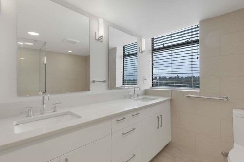 1202-2115 40Th Avenue W, Vancouver, BC 