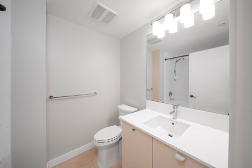 902-6971 Elmbridge Way, Richmond, BC 