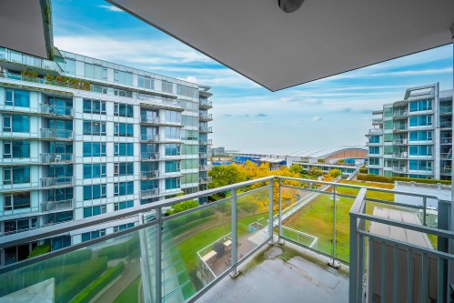 902-6971 Elmbridge Way, Richmond, BC 