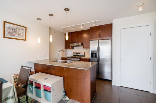 2301-7088 Salisbury Avenue, Burnaby, BC 