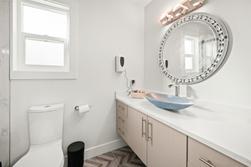 2333 Kirkstone Road, North Vancouver, BC 