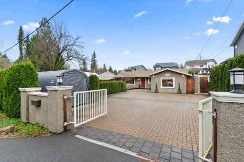24055 Fern Crescent  Maple Ridge, BC V4R 2S1