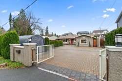 24055 Fern Crescent  Maple Ridge, BC V4R 2S1