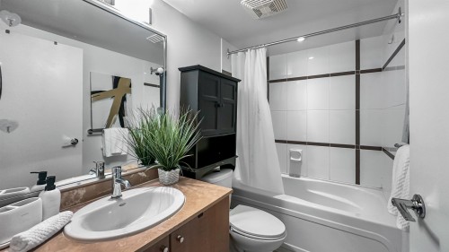 616-610 Granville Street, Vancouver, BC 