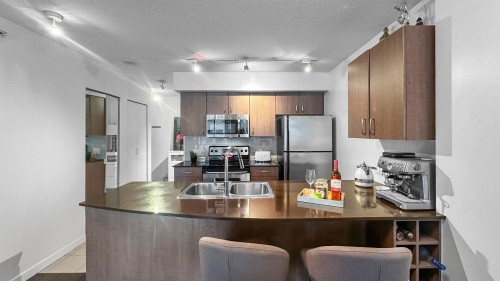 616-610 Granville Street, Vancouver, BC 