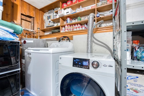 1124 Luxton Square, Coquitlam, BC 