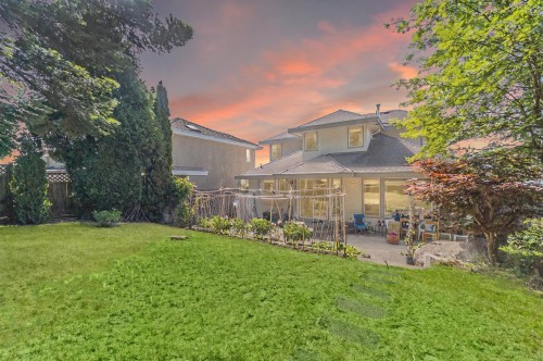 5275 Mckee Street, Burnaby, BC 