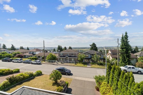 5275 Mckee Street, Burnaby, BC 