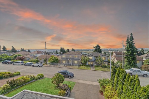 5275 Mckee Street, Burnaby, BC 