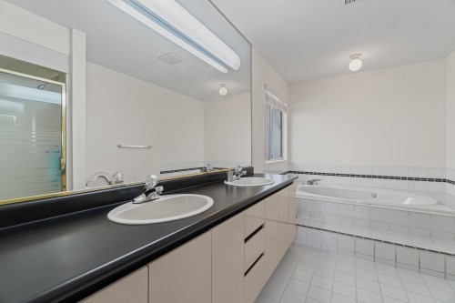 5275 Mckee Street, Burnaby, BC 