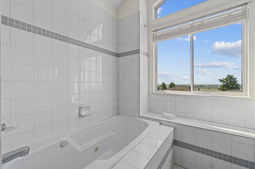 5275 Mckee Street, Burnaby, BC 