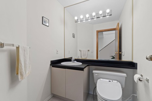 5275 Mckee Street, Burnaby, BC 