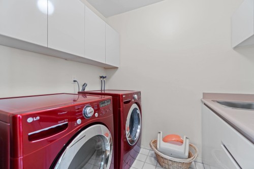 5275 Mckee Street, Burnaby, BC 