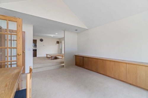 5275 Mckee Street, Burnaby, BC 