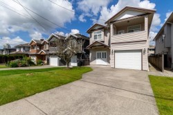 7487 Rosewood Street  Burnaby, BC V5E 2G6