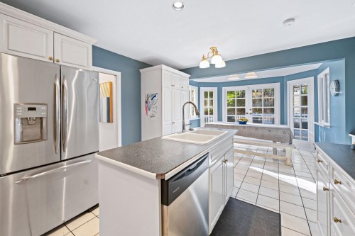 4032 Ripple Road, West Vancouver, BC 