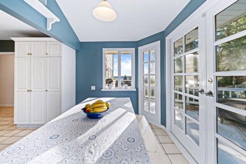 4032 Ripple Road, West Vancouver, BC 