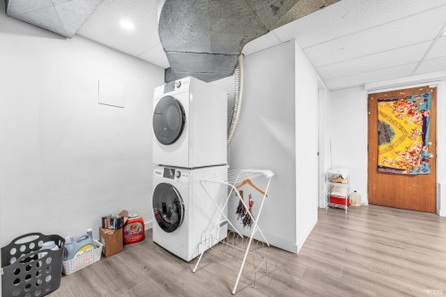 2056 29Th Avenue W, Vancouver, BC 