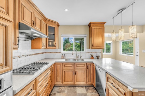 2056 29Th Avenue W, Vancouver, BC 