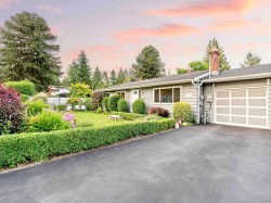 1350 Berkley Road  North Vancouver, BC V7H 1Y7