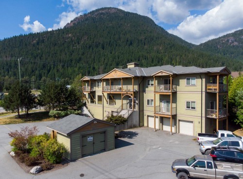 207-1411 Portage Road, Pemberton, BC 