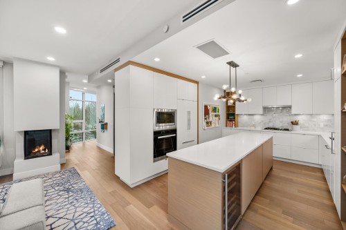 401-2687 Maple Street, Vancouver, BC 