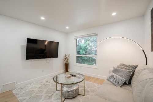 1620 Mclean Drive, Vancouver, BC 