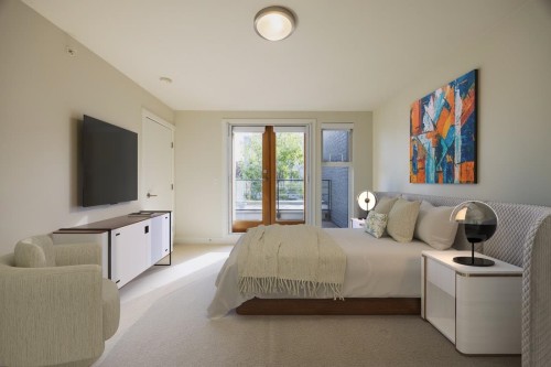 6106 Oak Street, Vancouver, BC 