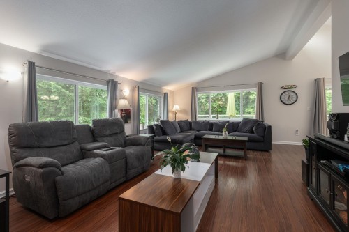 13055 238 Street, Maple Ridge, BC 