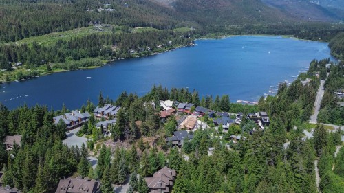 302-3050 Hillcrest Drive, Whistler, BC 