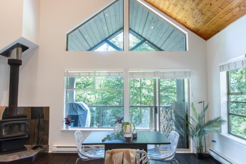 302-3050 Hillcrest Drive, Whistler, BC 