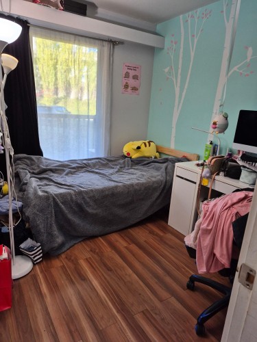 208-9847 Manchester Drive, Burnaby, BC 