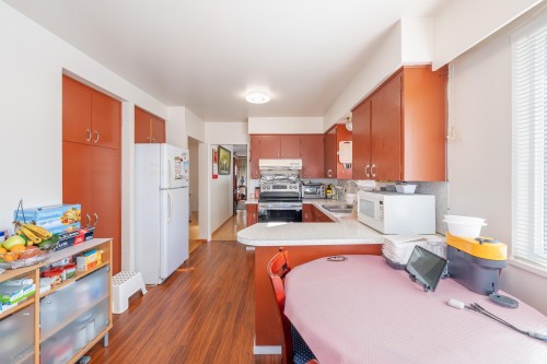 1465 49Th Avenue E, Vancouver, BC 