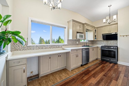 520 Ballantree Place, West Vancouver, BC 