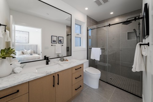 968 17Th Avenue W, Vancouver, BC 