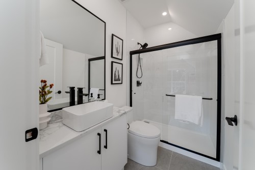 968 17Th Avenue W, Vancouver, BC 