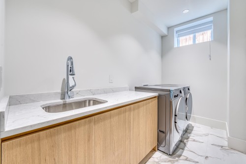 4018 Nithsdale Street, Burnaby, BC 