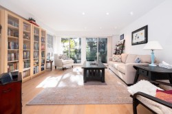 311-1274 Barclay Street  Vancouver, BC V6E 1H3