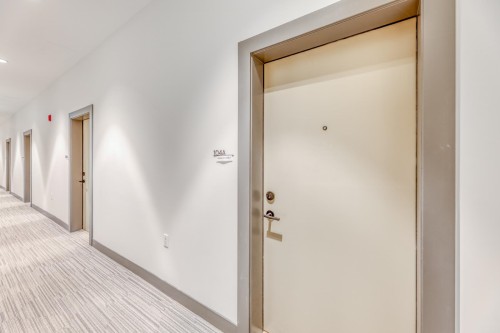 104/204-422 3Rd Street E, North Vancouver, BC 