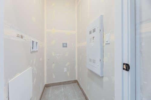 104/204-422 3Rd Street E, North Vancouver, BC 