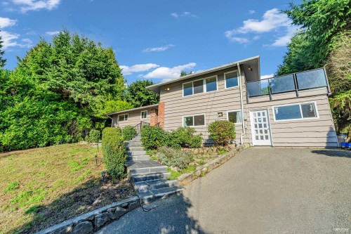 1910 27Th Street, West Vancouver, BC 