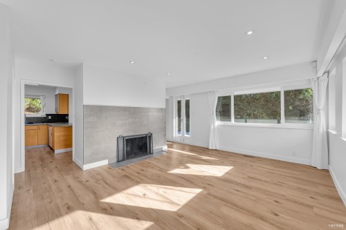 1910 27Th Street, West Vancouver, BC 
