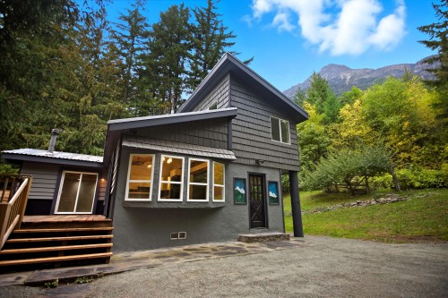 9257 Pemberton Portage Road, Pemberton, BC 