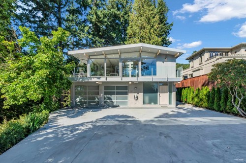 4138 Burkehill Road  West Vancouver, BC V7V 3M4