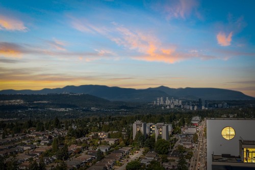 3301-7358 Edmonds Street  Burnaby, BC V3N 0H1