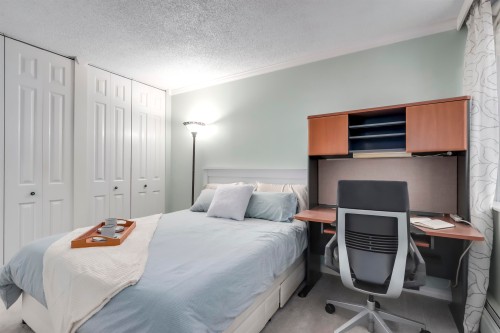 303-2004 Fullerton Avenue, North Vancouver, BC 