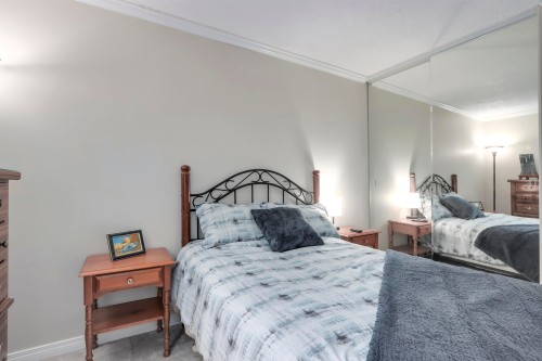 303-2004 Fullerton Avenue, North Vancouver, BC 