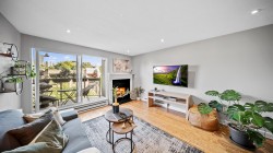 17-1345 4th Avenue W Vancouver, BC V6H 3Y8